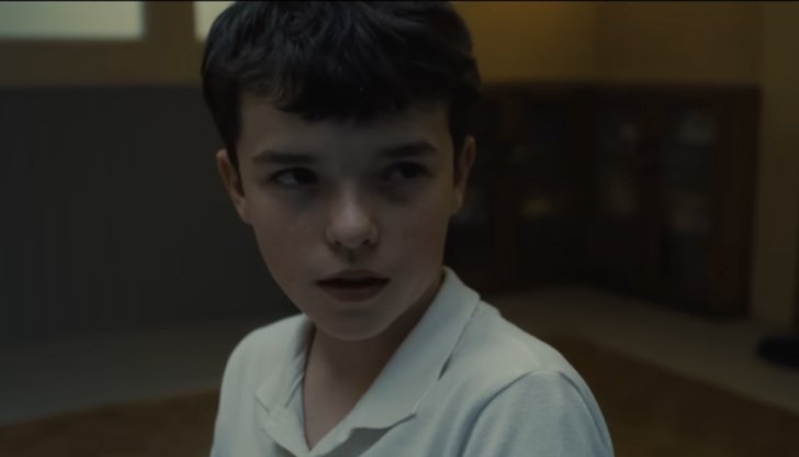 Британската звезда от "Adolescence" направи сензация на 77-ата церемония в Лос Анджелис Британската звезда от "Adolescence" направи сензация на 77-ата церемония в Лос Анджелис