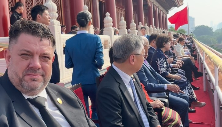 Вицепремиерът обясни детайли за посещението и отхвърли критиките като "спекулации"