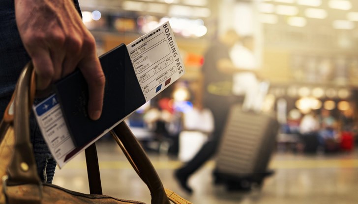 Пътниците да проверяват статуса на полетите си