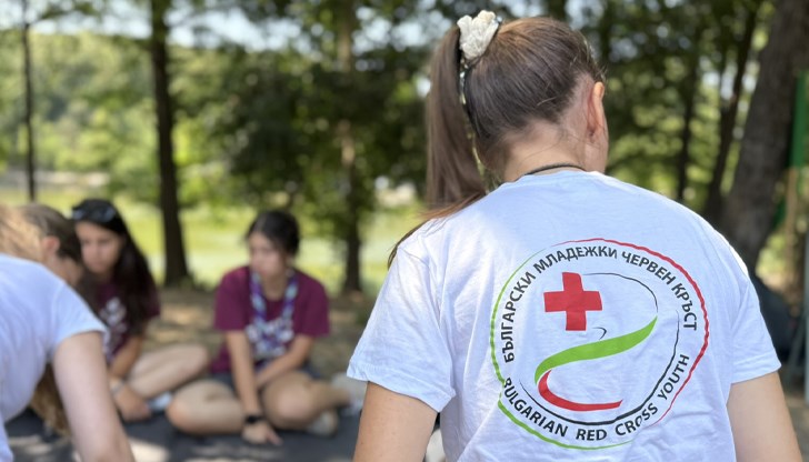 Световният ден на първата помощ събра доброволци и деца в Парка на младежта