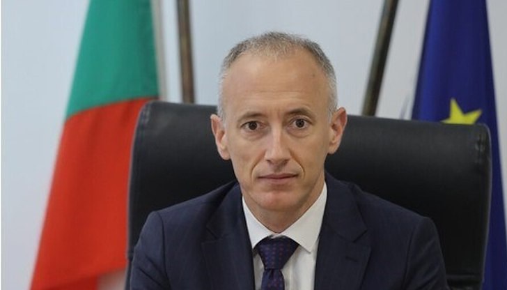 Над 700 хиляди ученици прекрачват училищния праг днес