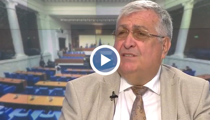 Бившият премиер изрази тревога от изкуствените кризи в деня на Съединението