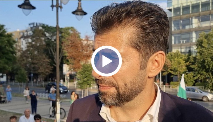 Не може да имаме политически затворници. Не е допустимо! Отиваме към пълзяща диктатура