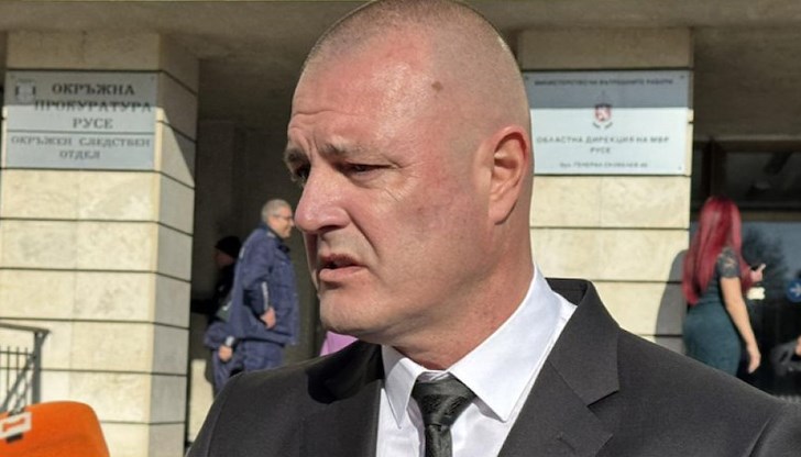 Двама от младежите са с обвинения за тежка телесна повреда, грози ги до 15 години затвор Двама от младежите са с обвинения за тежка телесна повреда, грози ги до 15 години затвор