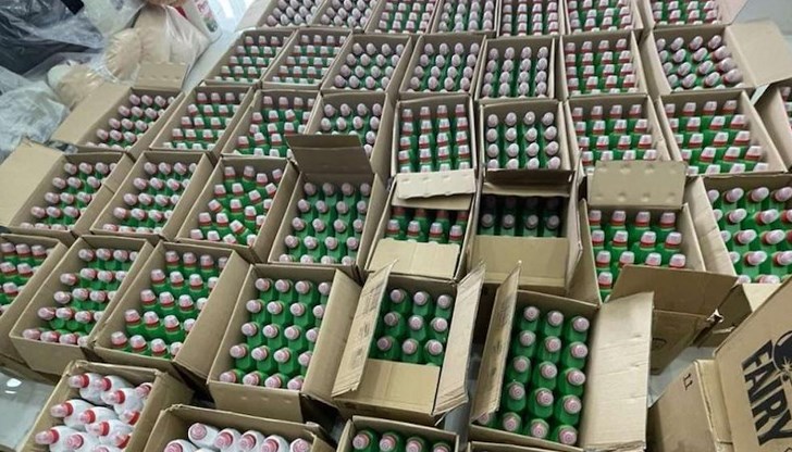 Жена на 47 години продаваше козметика и почистващи продукти без съгласието на притежателите на марките