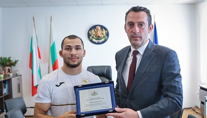 Радослав Росенов от БК "Русе" получи 25 000 лева премия за успеха си на Световното първенство в Ливърпул