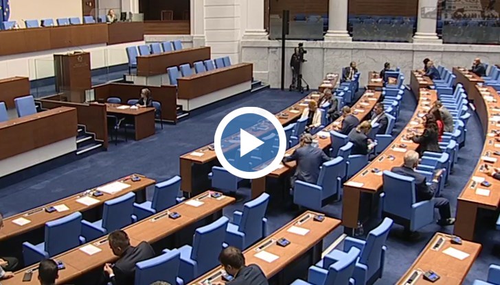 За цялата седмица депутатите не успяха да заседават пълноценно