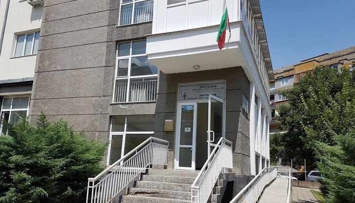 Местният бизнес търси още механици, готвачи с руски език и графични дизайнери Местният бизнес търси още механици, готвачи с руски език и графични дизайнери