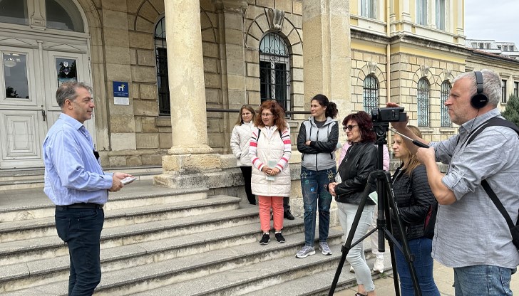 Турът е част от програмата за Европейските дни на наследството и разкрива важни места на памет в града