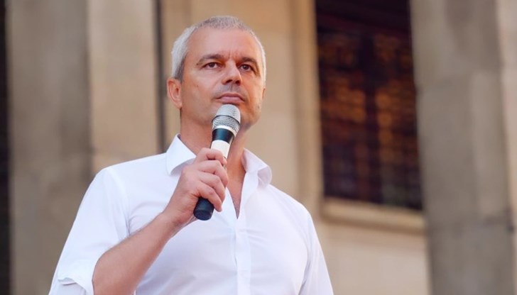 Радостин Василев е в близки отношения с шефа на ВиК - Плевен, който е назначение на Пеевски