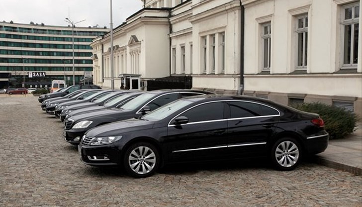 Депутатите ще се возят в 57 бензинови и 13 електрически автомобила със специален режим на движение Депутатите ще се возят в 57 бензинови и 13 електрически автомобила със специален режим на движение