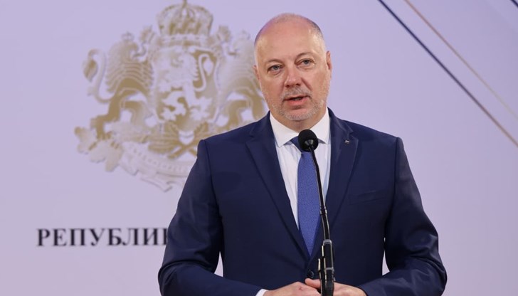 Доброто е премиерът и правителството, а лошото е ...анонимно, коментира журналистът