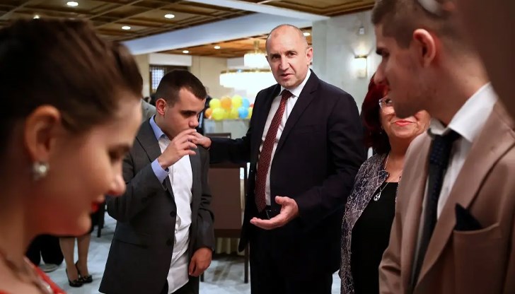 Студенти и ученици в неравностойно положение могат да кандидатстват до 15 октомври за еднократна финансова помощ