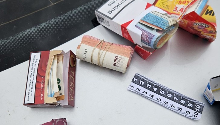 Служители на "Автомобилна администрация" са рекетирали шофьори на камиони за концерта на Роби Уилямс под претекст за повредени тахографи