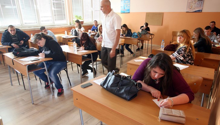 В Русе първите пробни изпити започват още през октомври В Русе първите пробни изпити започват още през октомври