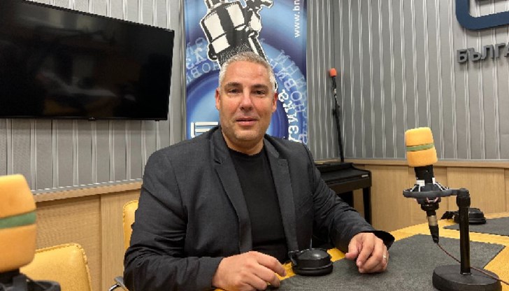 Защитникът на 15-годишния обвиняем твърди, че момчето е дало писмени обяснения без присъствието на родител или педагог