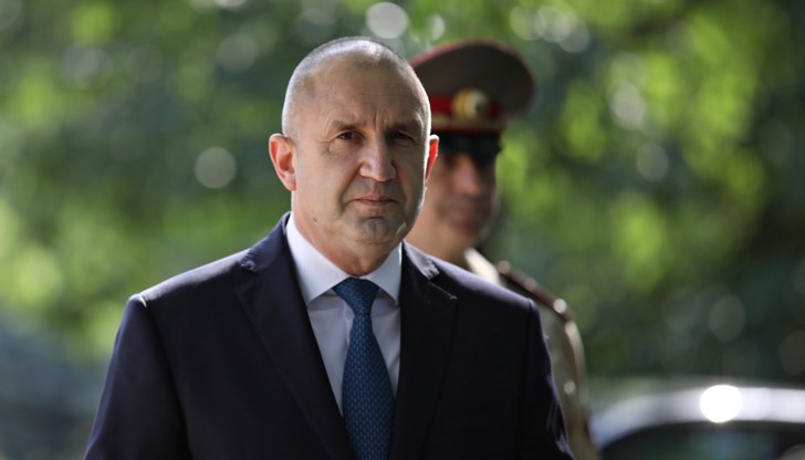 Държавният глава спря процедурата за нов шеф на националната сигурност Държавният глава спря процедурата за нов шеф на националната сигурност