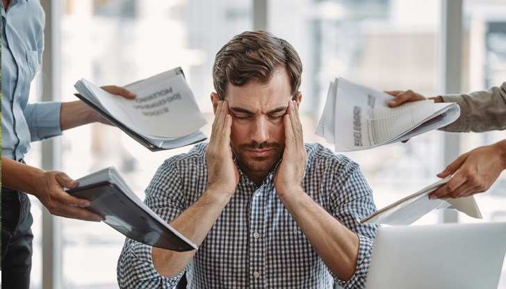 DJ превърна тежкото връщане на работа в TikTok хит, психолозите обясняват защо