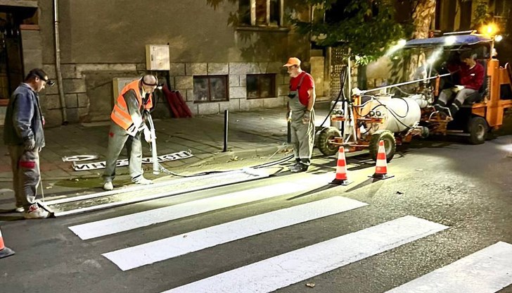 Кметът на Русе се похвали с нощни ремонти на инфраструктурата в Русе