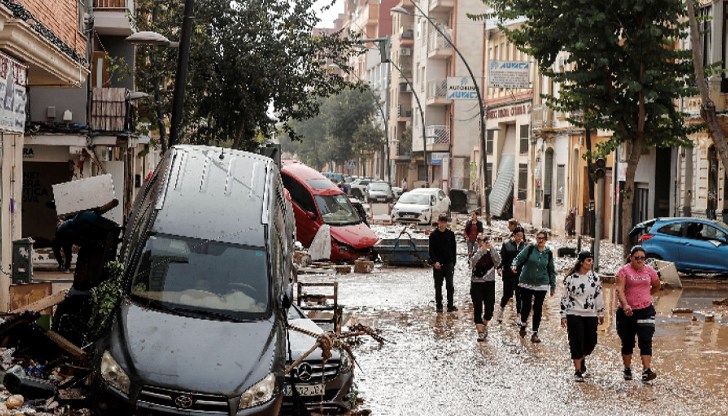Наводнения взеха три жертви в Испания и Франция, една жена се издирва в Италия