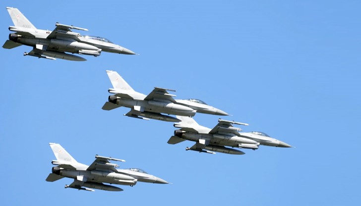 Полски и съюзнически самолети охраняват въздушното пространство на страната от НАТО