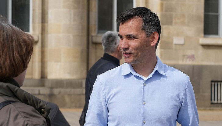 Депутатът от "Да, България" в коалицията "ПП-ДБ" ще разговаря с граждани поради липса на кворум в парламента