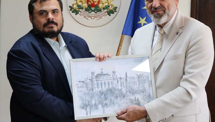 По покана на областния управител ще разгледат новия STEAM център и реновираната сграда на електротехническата гимназия