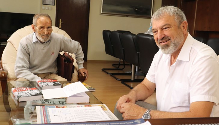 Драгомир Драганов се срещна с писателя Драгомир Драганов се срещна с писателя