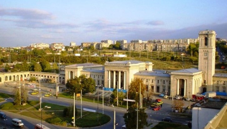 Компанията получава и терен за изграждането на ключовия за региона интермодален терминал