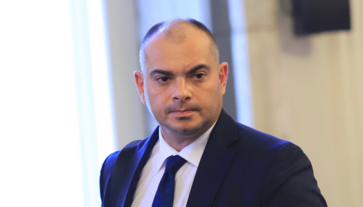 Филип Попов анализира новите видеозаписи Филип Попов анализира новите видеозаписи