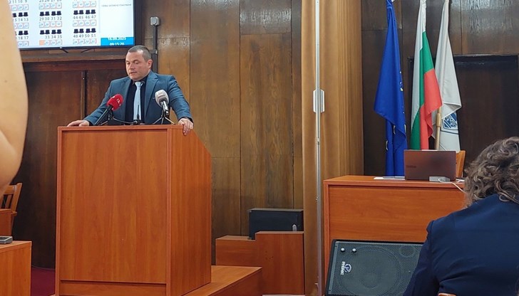 Истинският сблъсък е между интереса на гражданите и апетитите на БСП и безпринципната подкрепа от кмета, коментира депутатът Истинският сблъсък е между интереса на гражданите и апетитите на БСП и безпринципната подкрепа от кмета, коментира депутатът