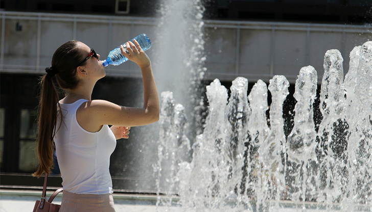 Температурите достигат до 30 градуса, очакват се мъгли сутринта в