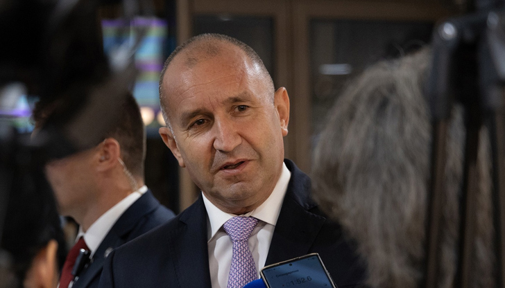 Президентът призова лидера на ГЕРБ да върне чувалите с парите