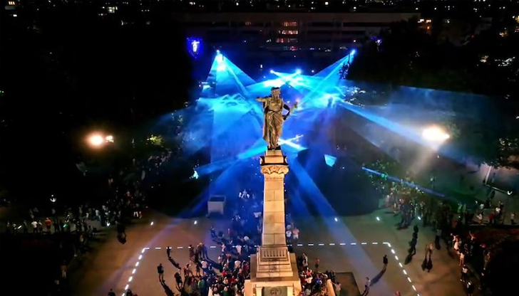 Михаела Филева и Deep Zone Project изпълниха хитовете си пред