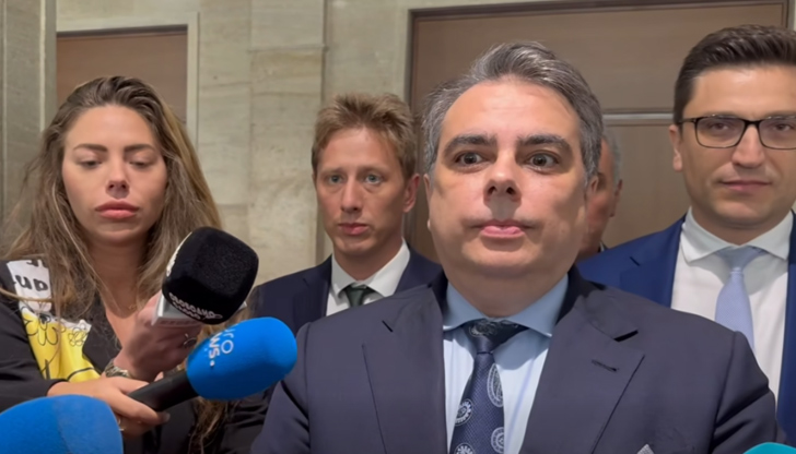 Бившият финансов министър твърди, че изтегленият дълг е 18 милиарда