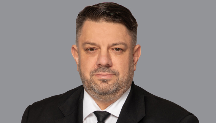 Вицепремиерът критикува ПП-ДБ за участие в приеми на китайското посолствоСъдейки