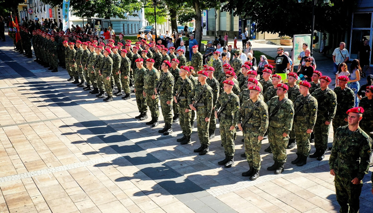 Генерал Константин Попов: Изтокът води експанзия, Западът отговаря с възпиранеГенералКонстантин