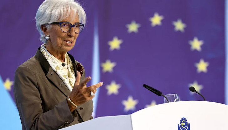 Гуверньорът на БНБ Димитър Радев участва за първи път в