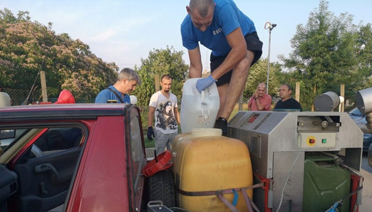 Третират 6000 дка с препарата ЦИТРОЛ 10/4 УЛВ, пчеларите да