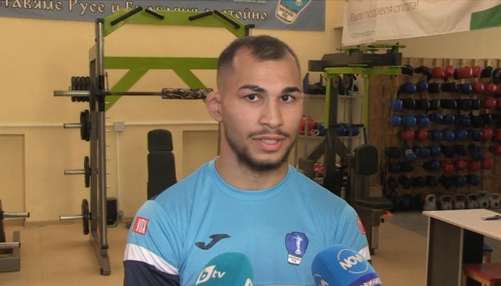 Боксьорът призна, че се е разболял преди полуфинала в ЛивърпулБронзовият