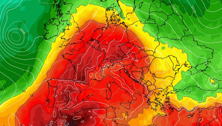 Метеорологичен феномен предизвиква необичайни климатични условия през есентаНеобичаен метеорологичен феномен,