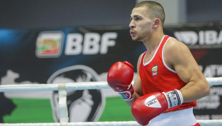 Радослав Росенов отстъпи на бразилец в полуфиналната срещаБългарският боксьор Радослав