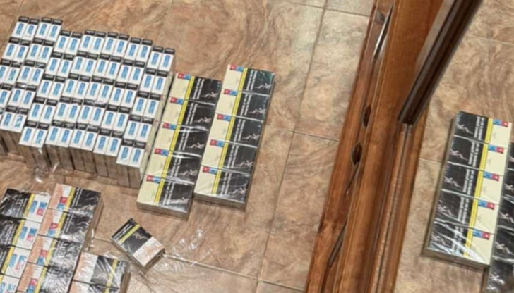 Задържани са двама мъже, един от които е с криминално