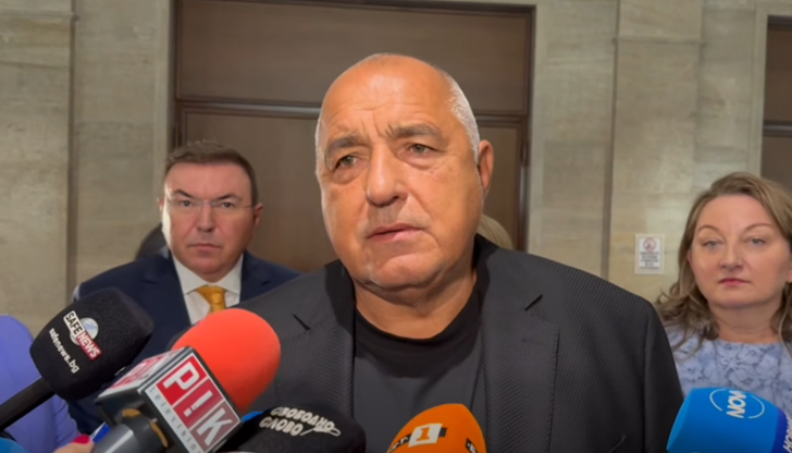 Падането на правителството щяло да спре пътя към еврозонатаМнозинството, което