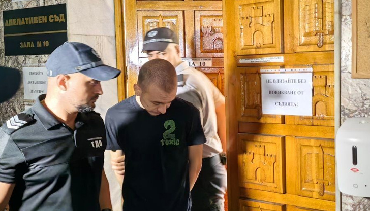 Съдът го постави под домашен арест, близките му посрещнаха решението