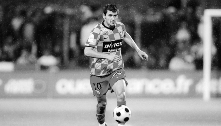 Деян Милованович е получил сърдечен удар по време на мач