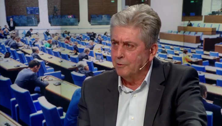 Бившият президент смята, че репликите между Борисов и Пеевски са