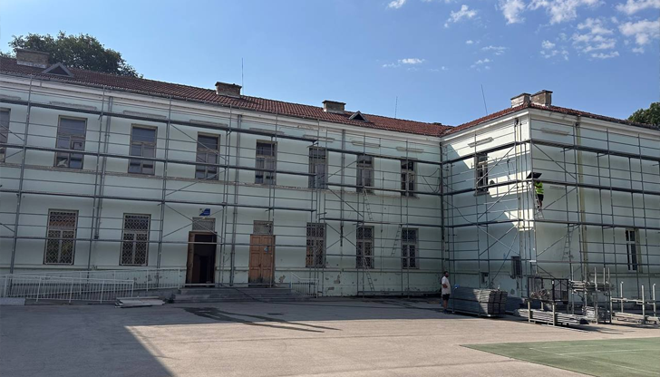 Директорът на РУО Русе: Досега не е имало такова масово