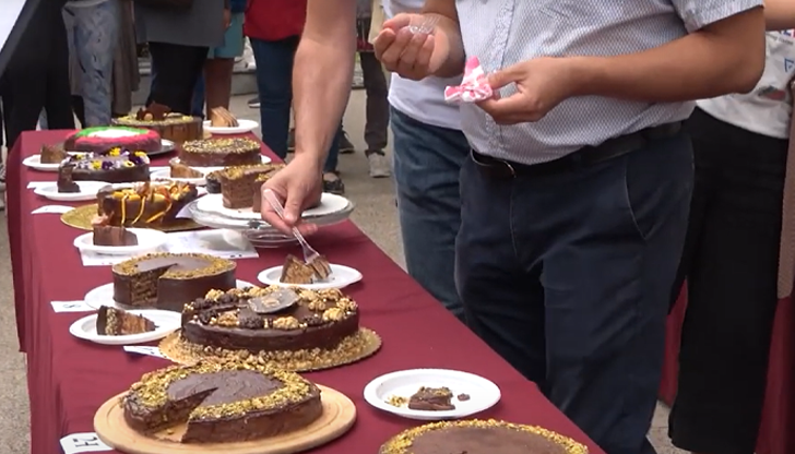 Безплатни туристически обиколки и детски забавления допълват програмата на сладкото