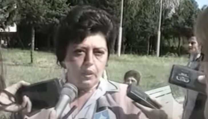 Две контактьорки убедиха над 3000 души да чакат НЛО на